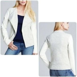 Two Vince Camuto | Womens Size XS Faux Leather Sleeve Moto Side Zip Jacket